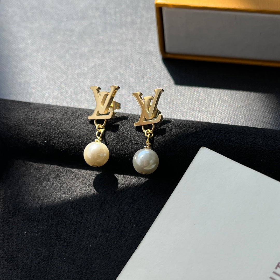 Fashionable Luxury Jewelry Earrings