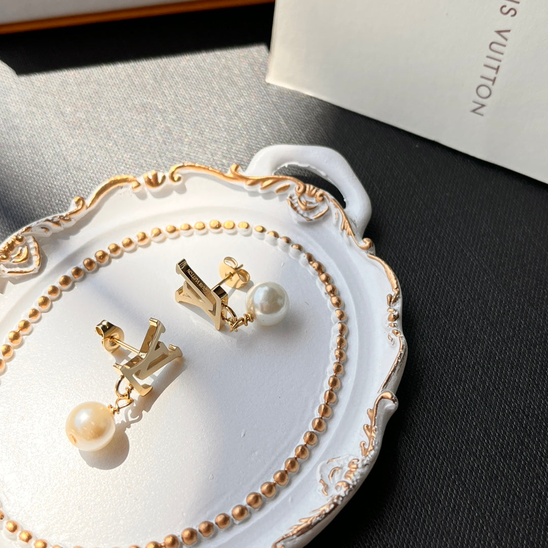 Fashionable Luxury Jewelry Earrings