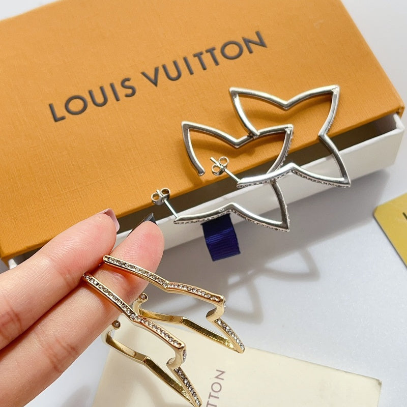 Ladies new simple letter earrings