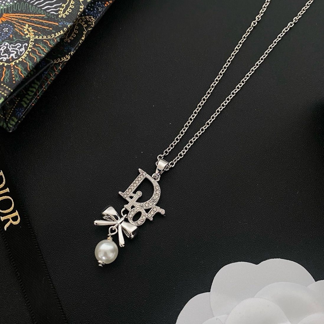 Luxury high-end Women's Fashion Pendants