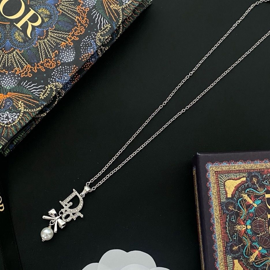 Luxury high-end Women's Fashion Pendants
