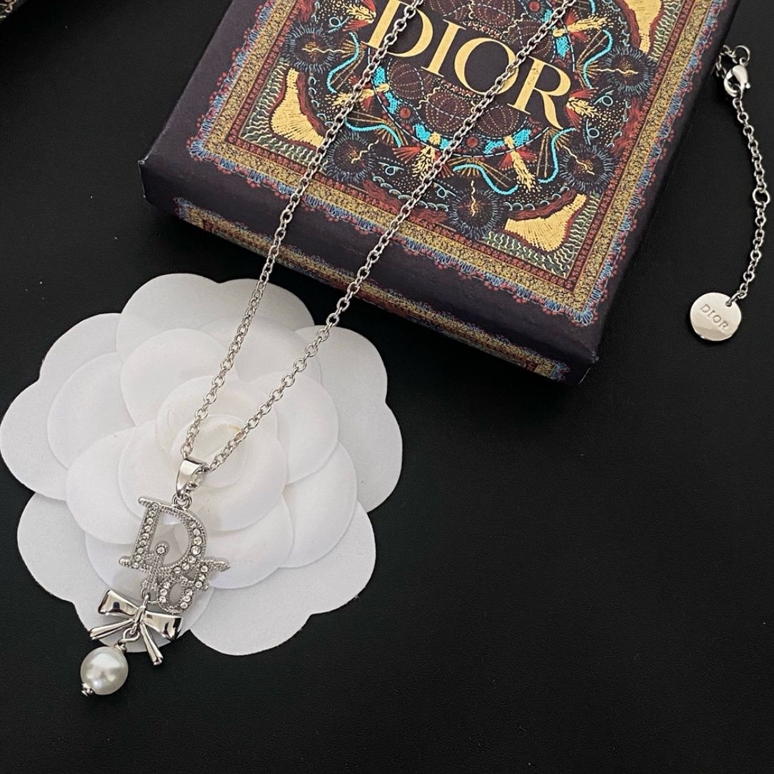 Luxury high-end Women's Fashion Pendants