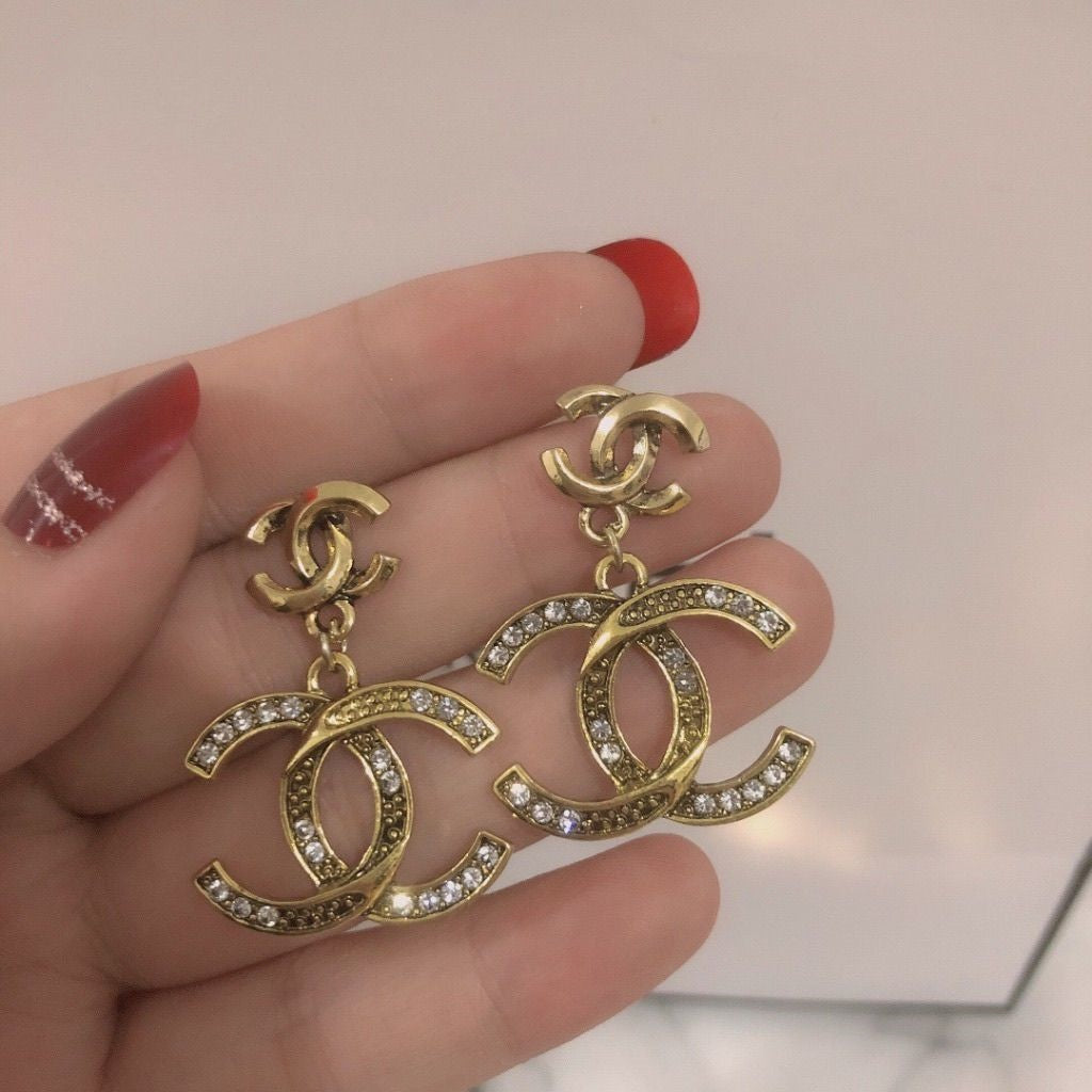 Fashionable Women's Titanium Alloy Luxury High-end Earrings