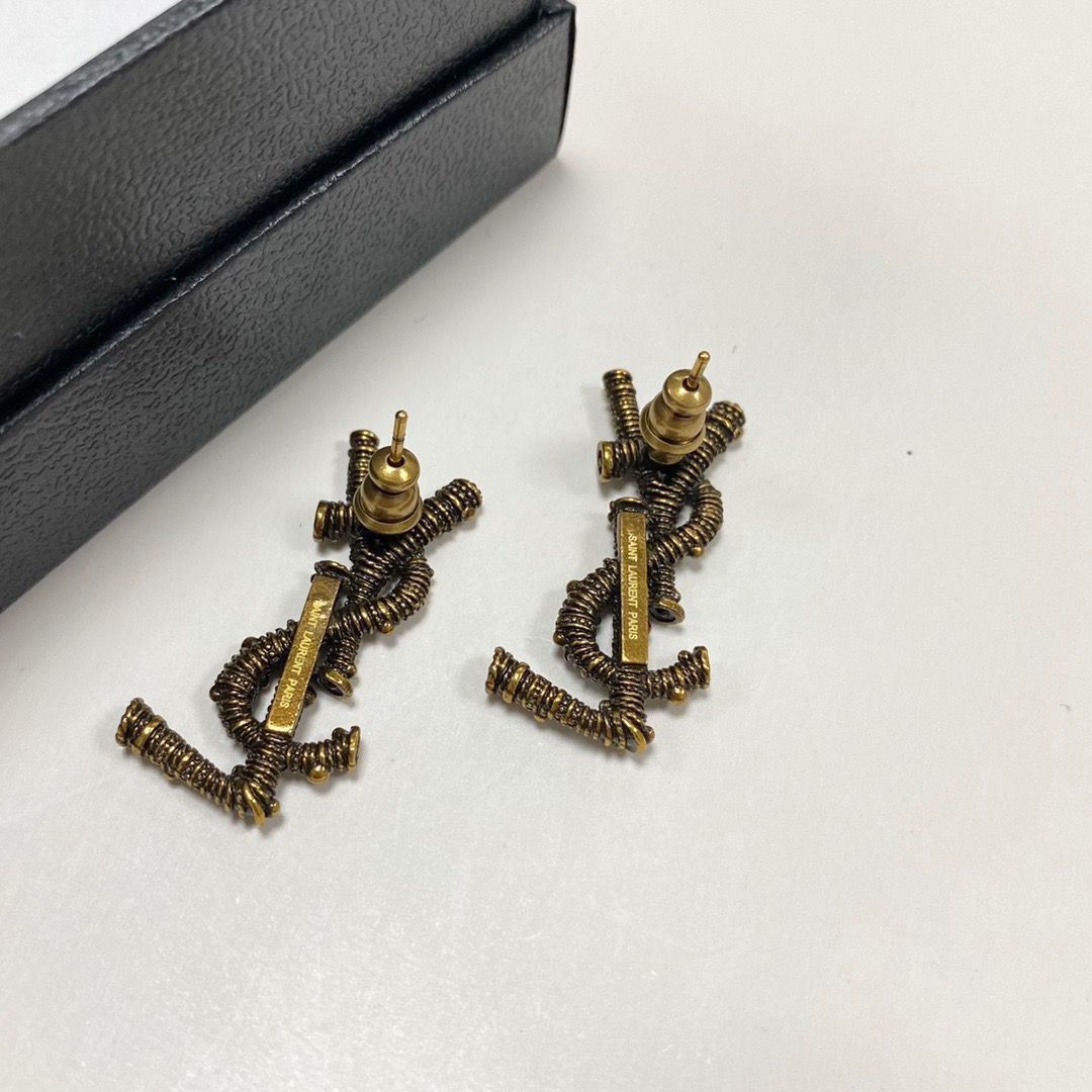 Women's Retro Trend Earrings