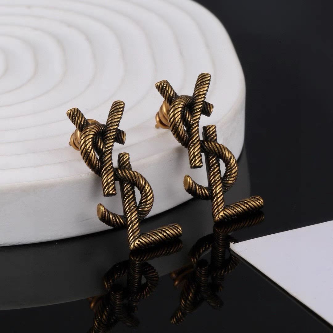 Women's Retro Trend Earrings