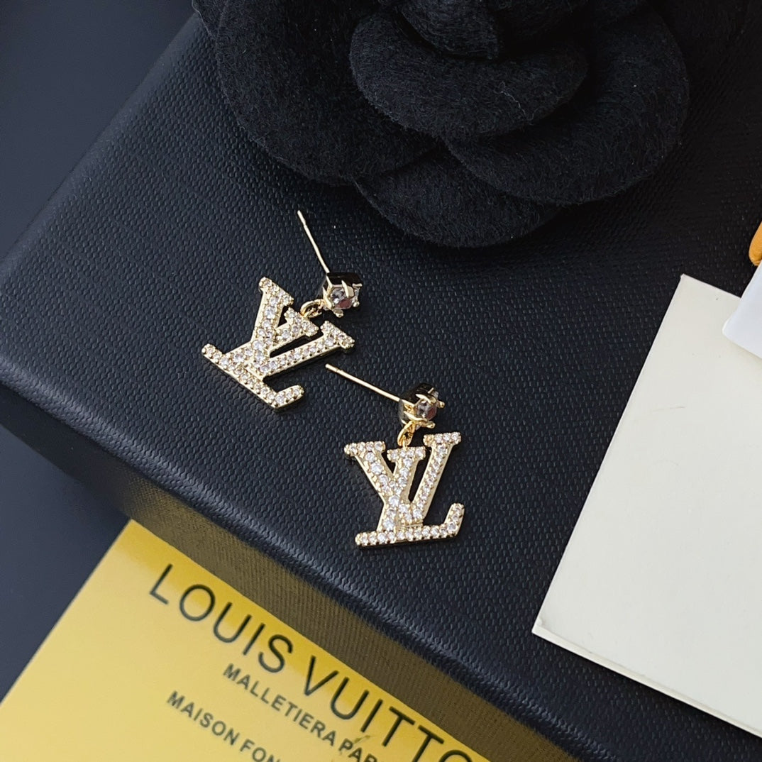 Women's Stylish And simple All-match Earrings