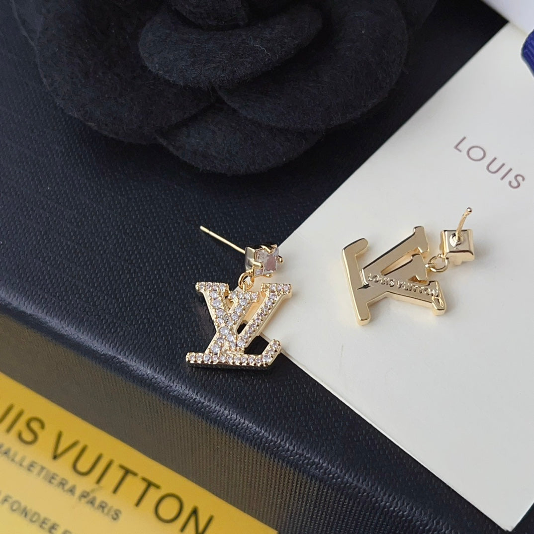 Women's Stylish And simple All-match Earrings