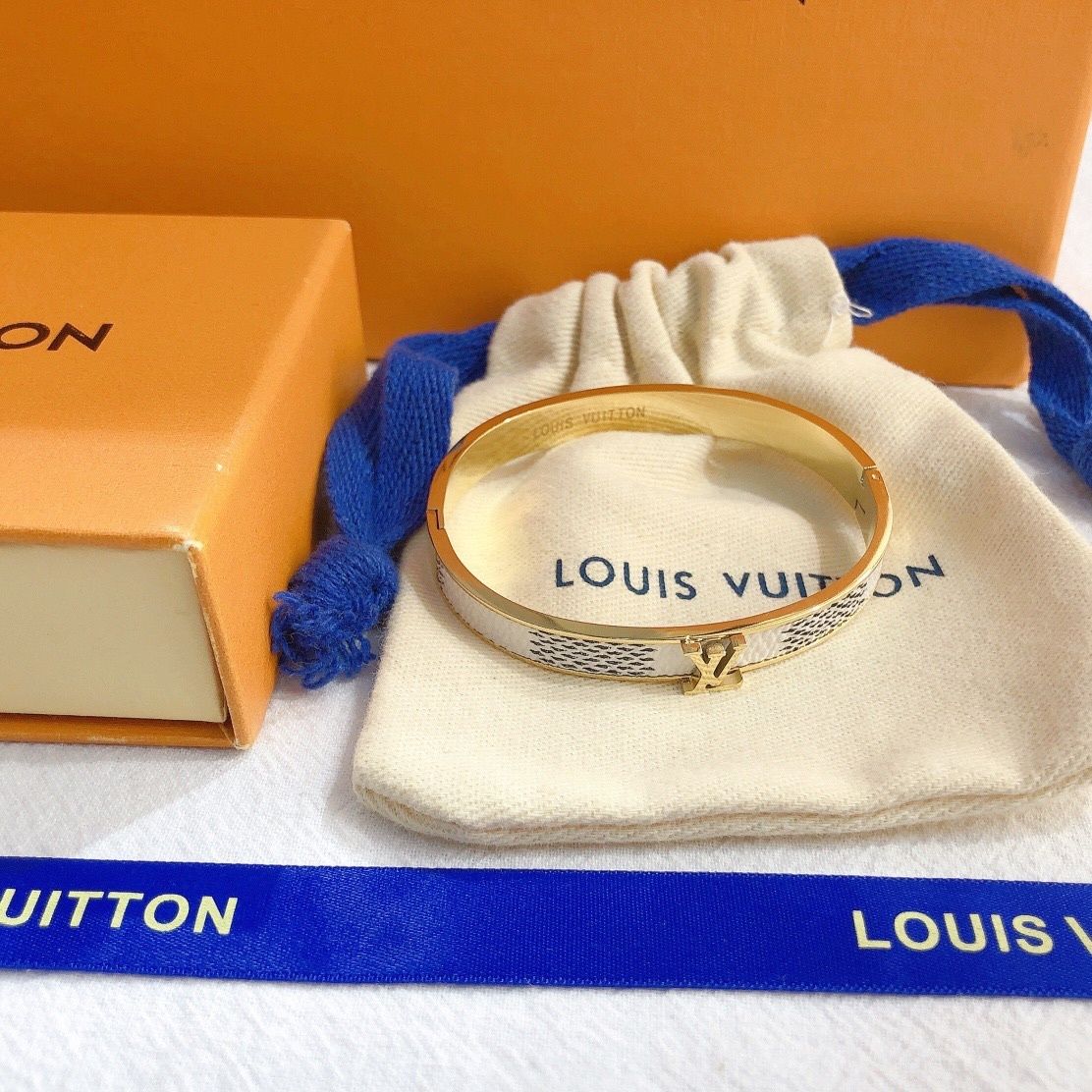 Women's Stylish and Elegant Bracelet