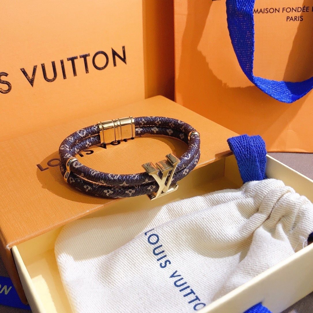 Fashionable High-end Titanium Steel Bracelet