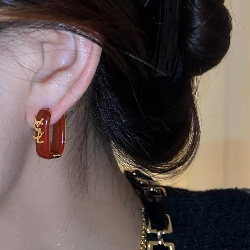 Fashionable red trendy elegant earrings