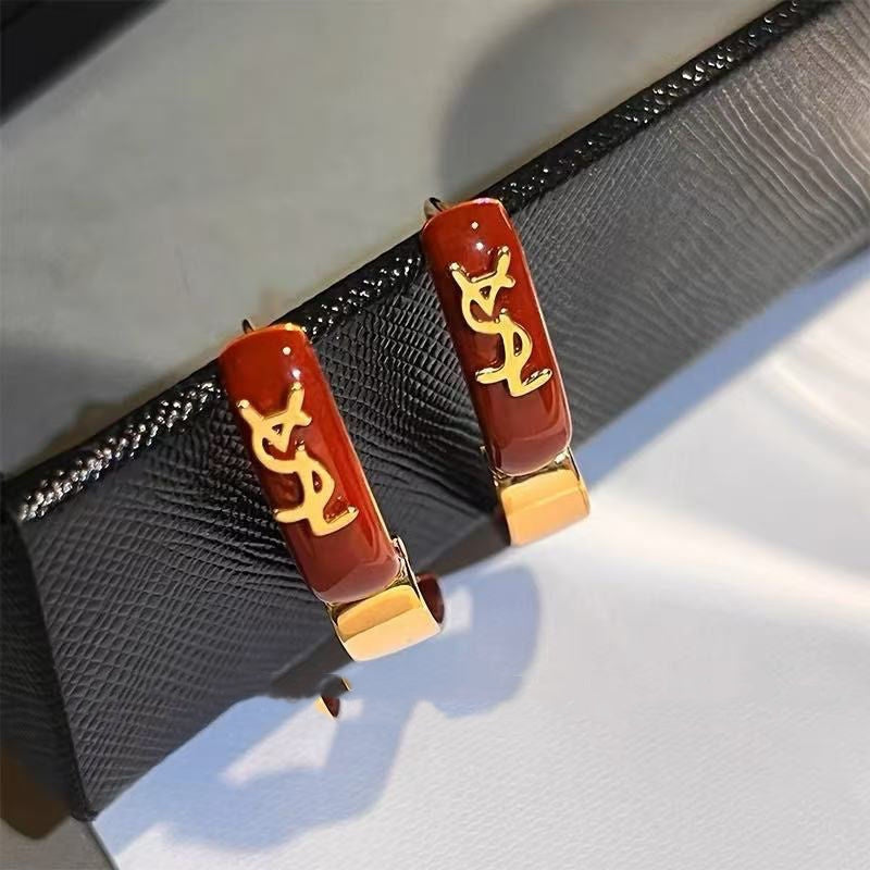 Fashionable red trendy elegant earrings