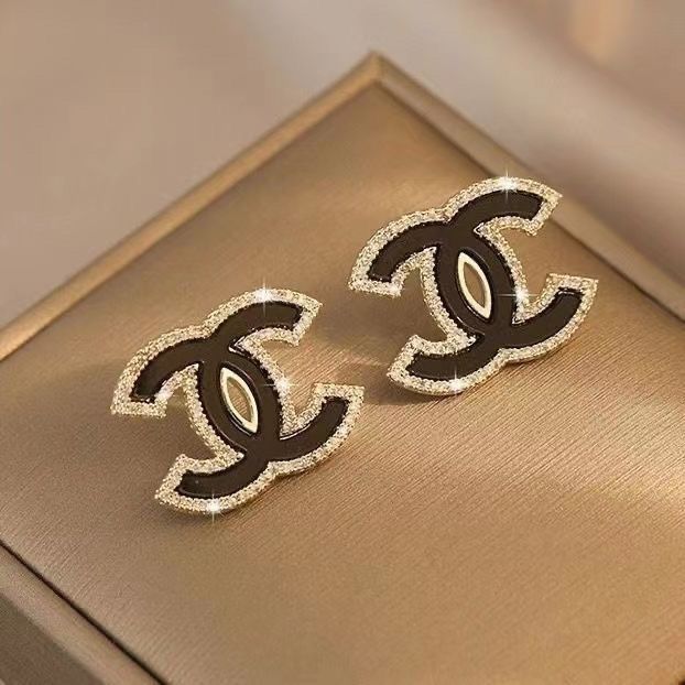 Simple and fashionable women's Earrings