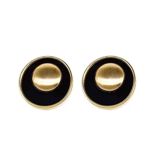 Fashionable women's earrings