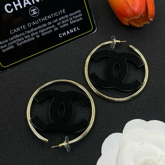 Fashionable high-end Women's acrylic Exquisite Earrings