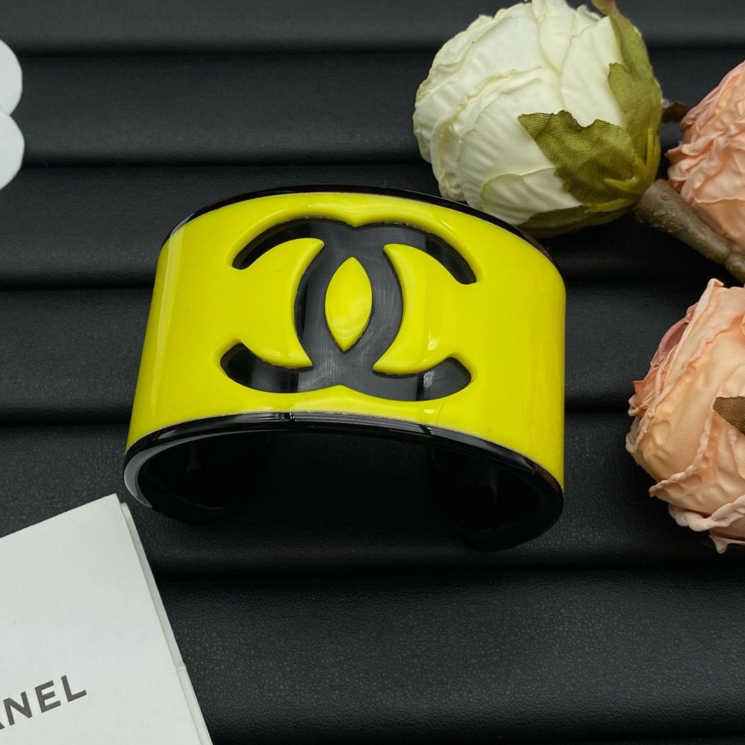 Fashionable high-end women's acrylic Bracelet