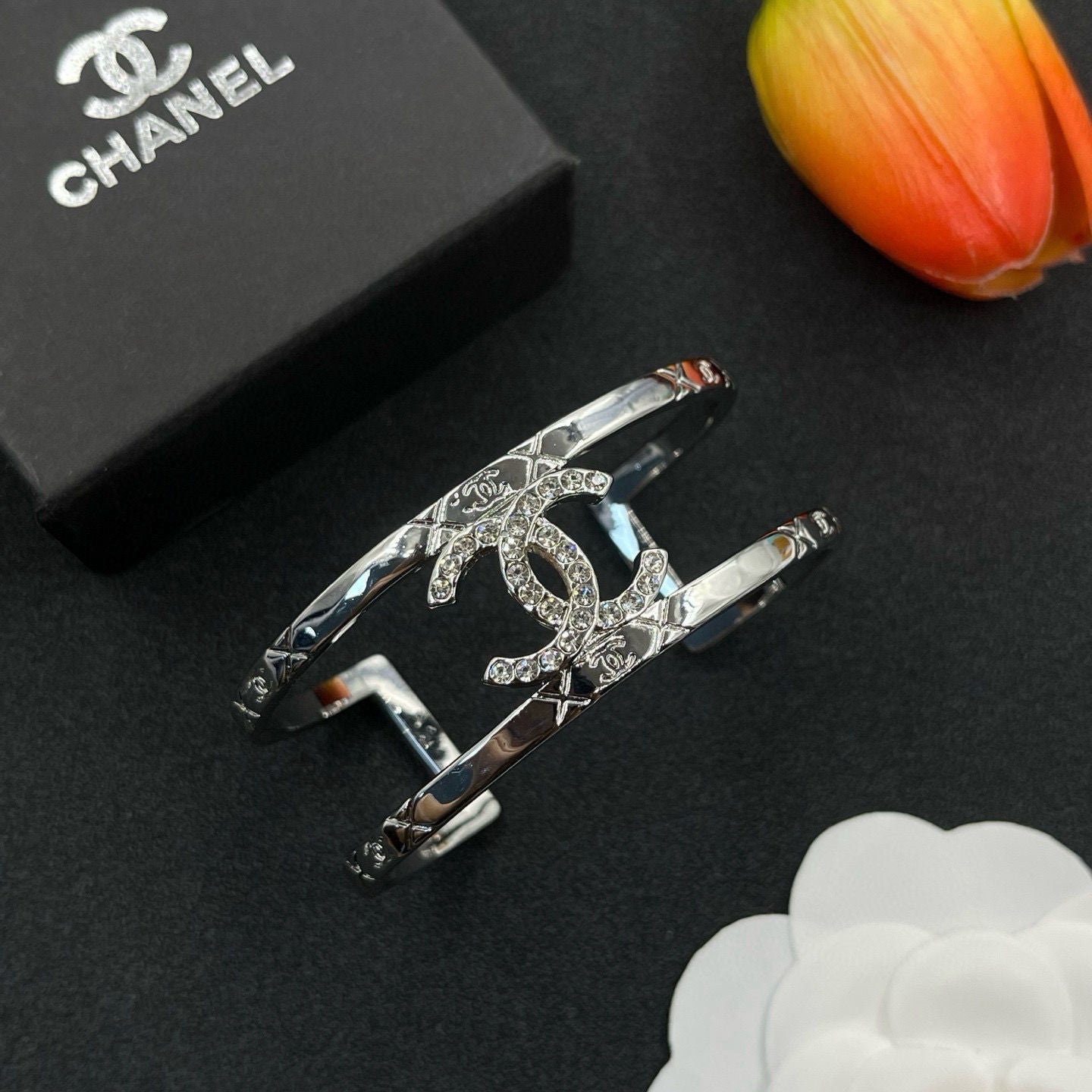 Fashionable Women's Exquisite Titanium Steel Bracelet