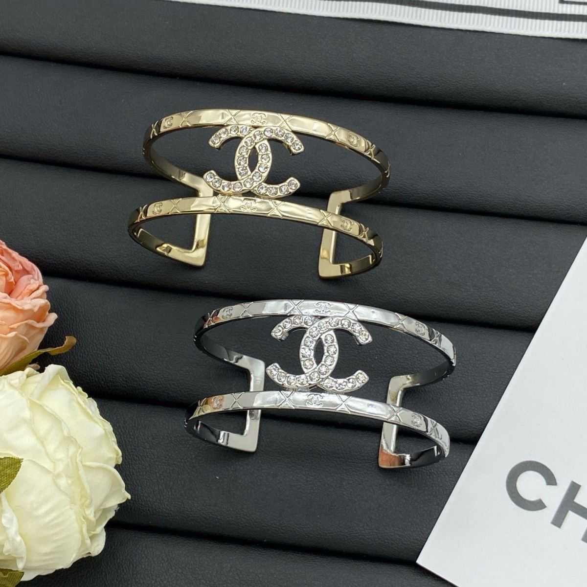 Fashionable Women's Exquisite Titanium Steel Bracelet
