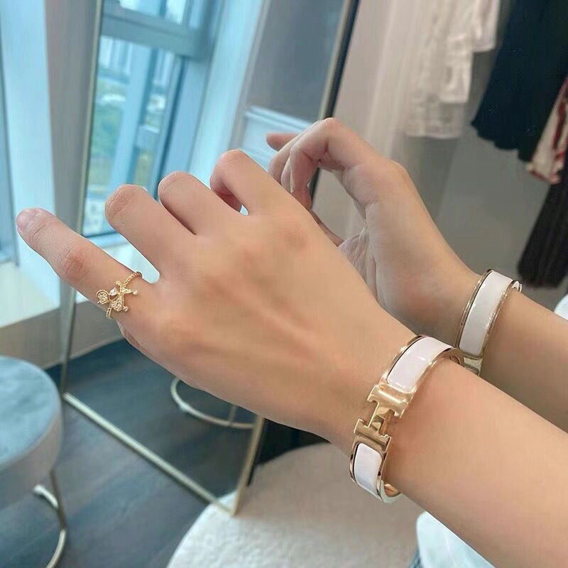 Women's Fashionable Luxury Bracelet