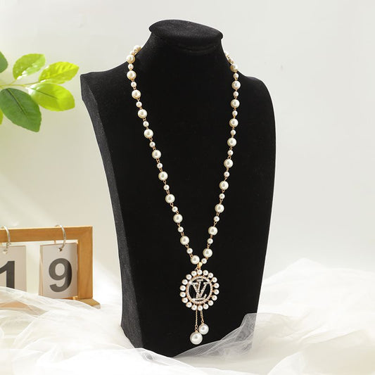 Fashionable women's light luxury accessories necklace