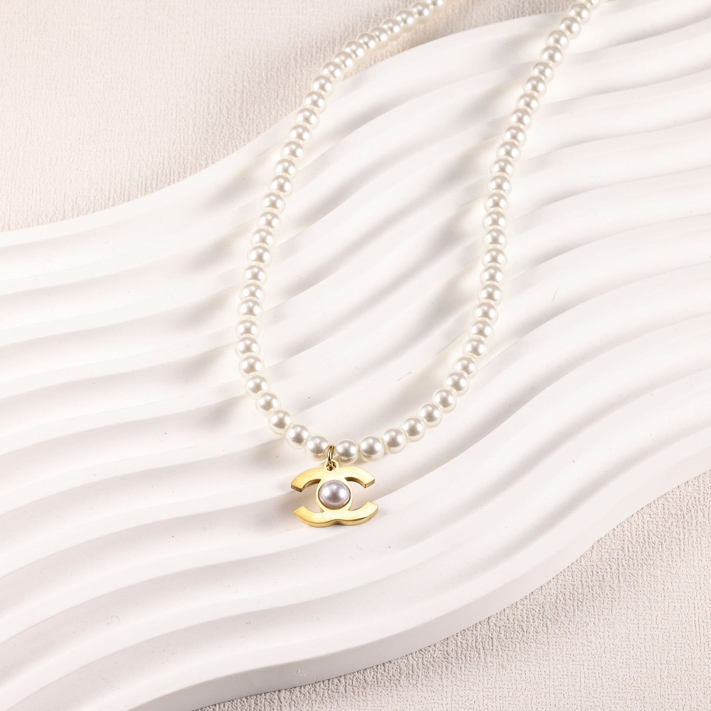Women's Fashion Diamond Pearl Necklace