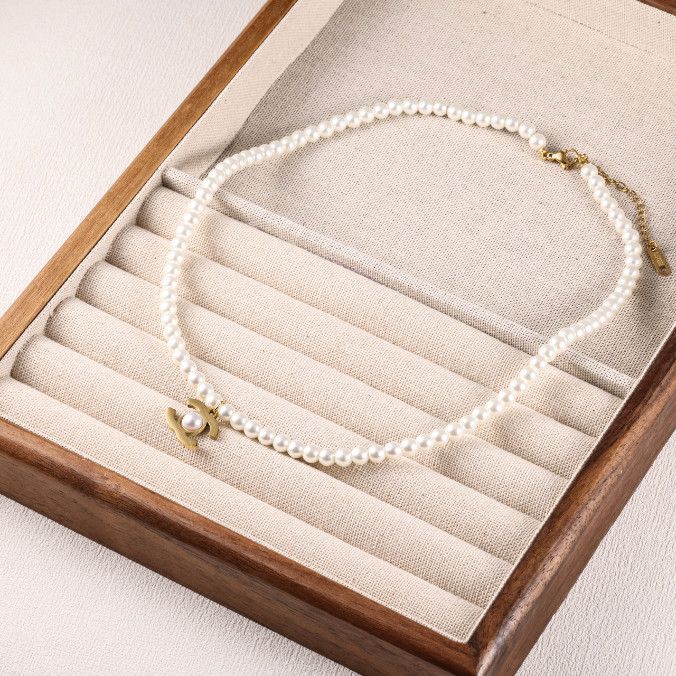 Women's Fashion Diamond Pearl Necklace