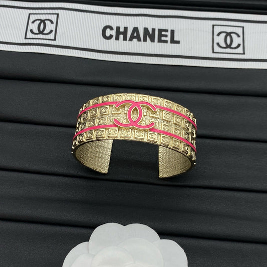 Fashionable Women's Unique Titanium Steel Bracelet