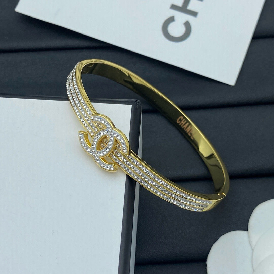 Women's Fashionable Full Diamond Titanium Steel Bracelet