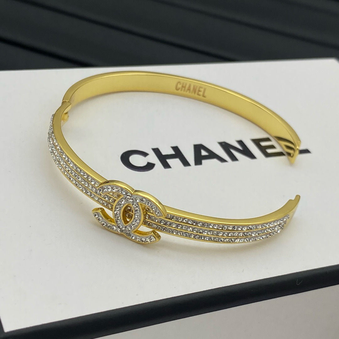 Women's Fashionable Full Diamond Titanium Steel Bracelet