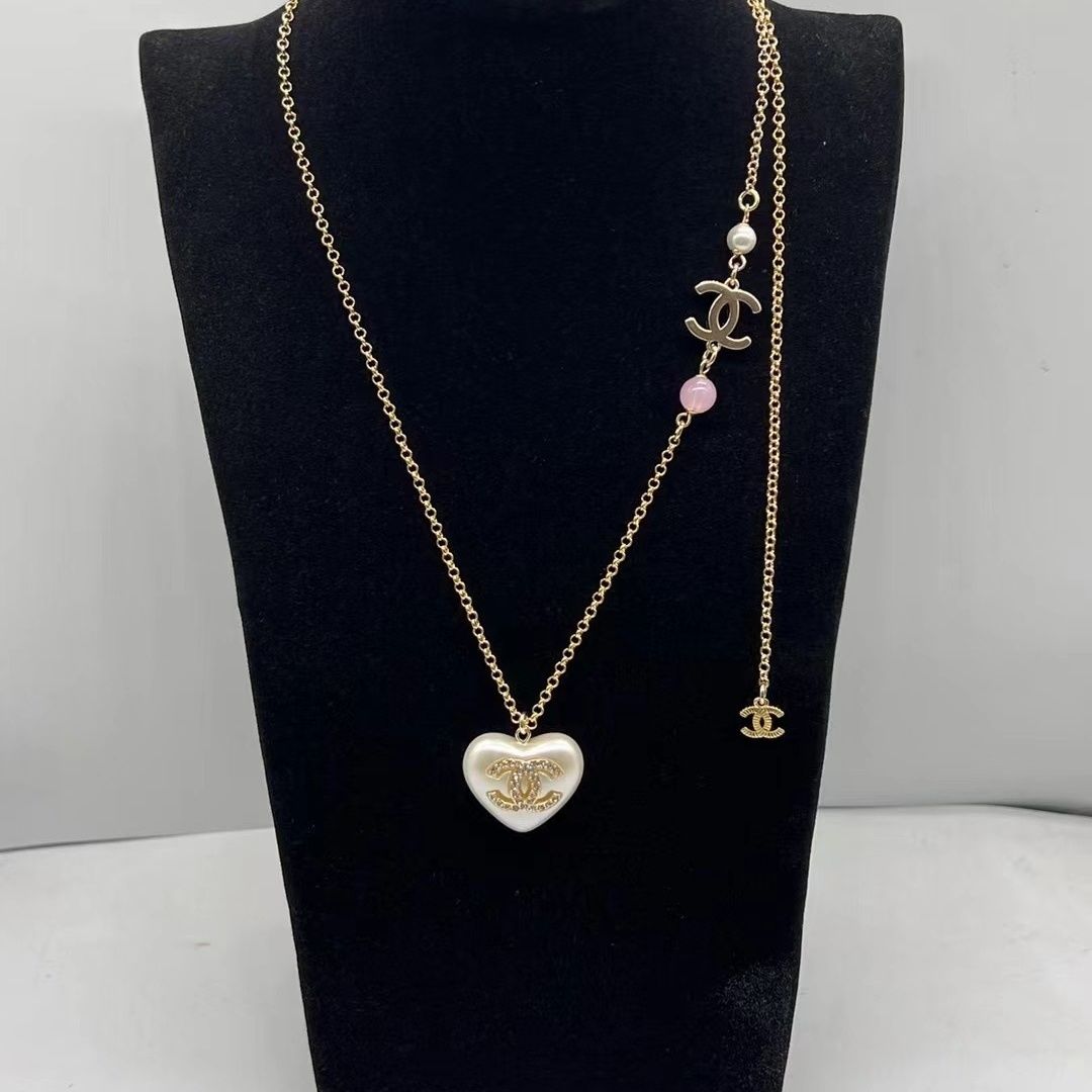 Women's fashion jewelry three-piece set