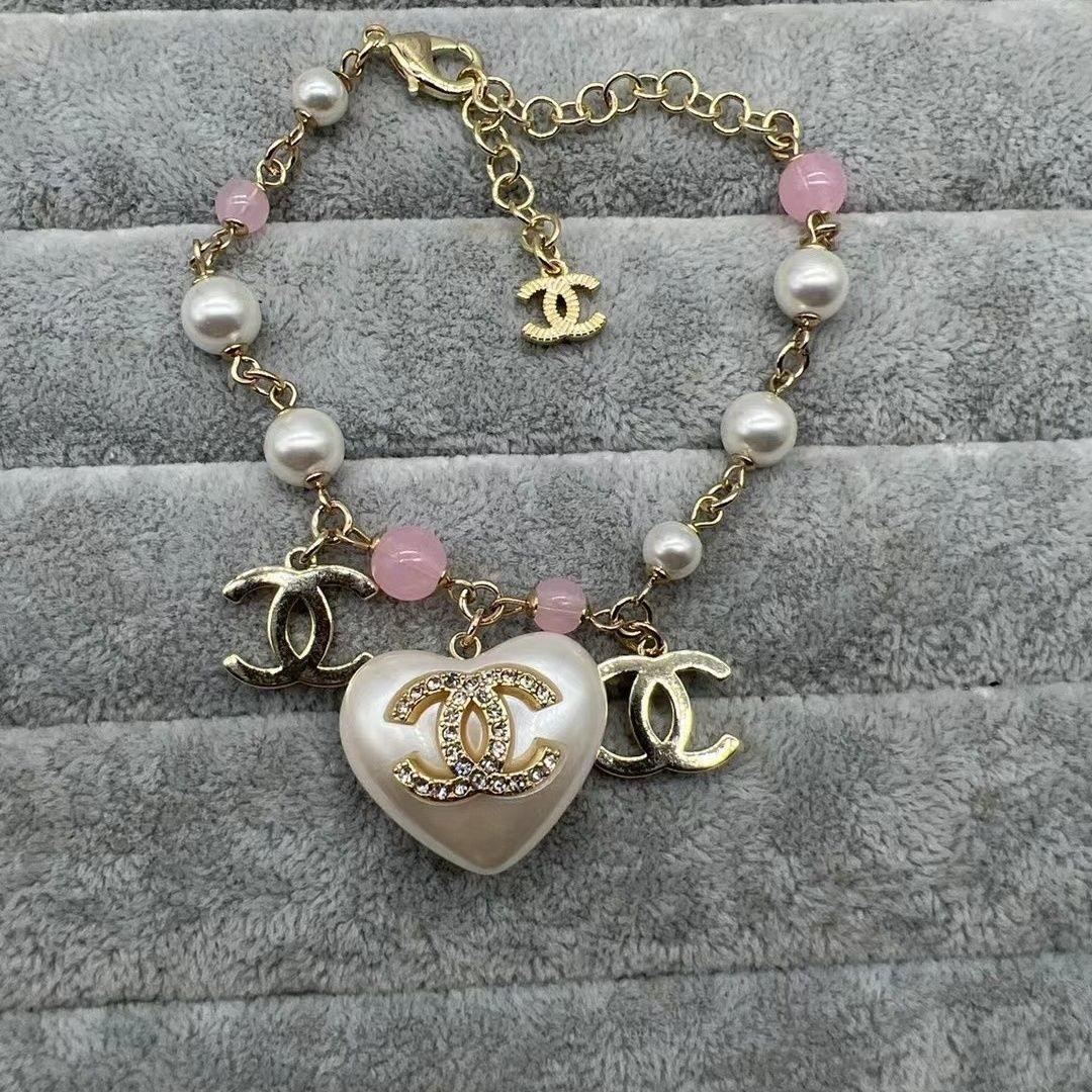 Women's fashion jewelry three-piece set