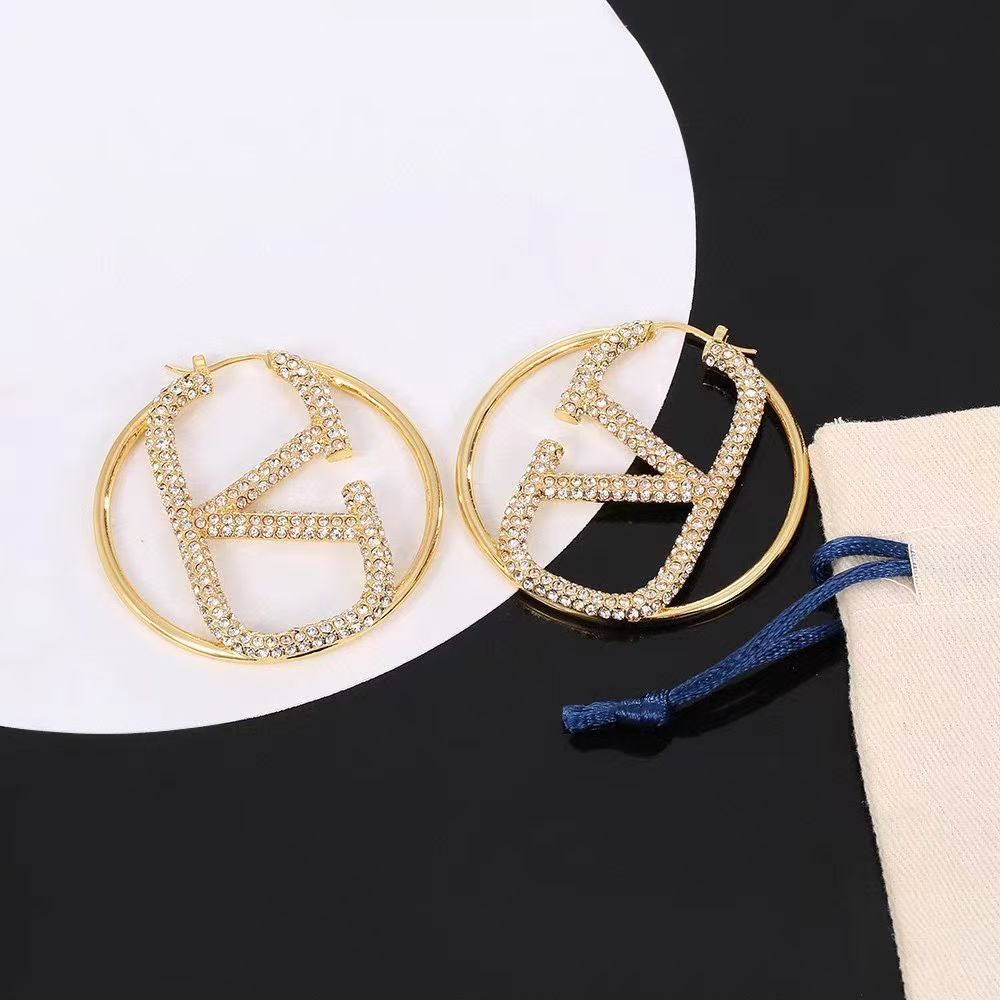 Fashionable high-end luxury women's earrings
