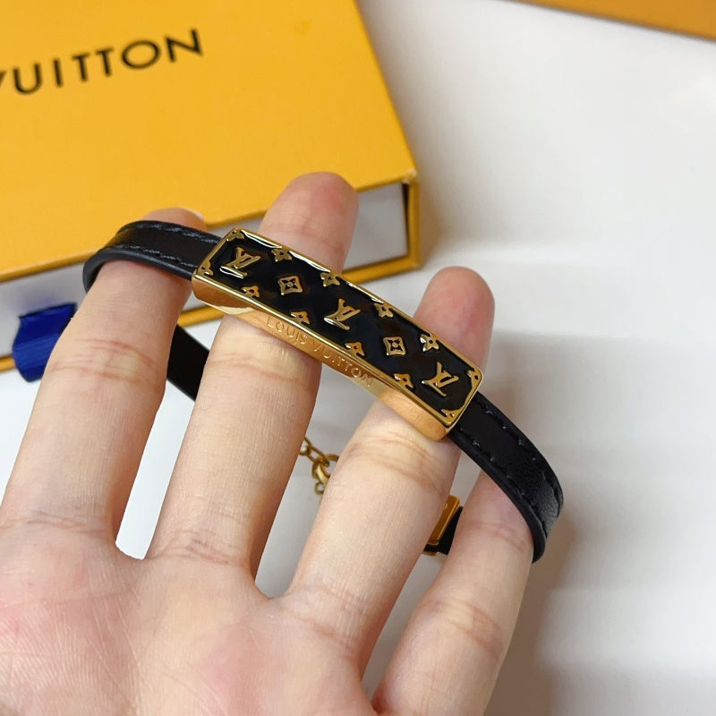 Summer luxury Fashion hot sale Women's titanium Steel Bracelet