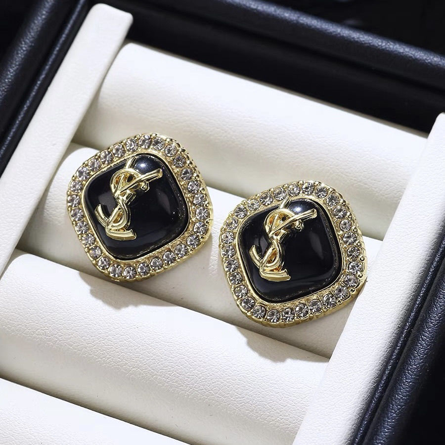 Women's high-end earrings