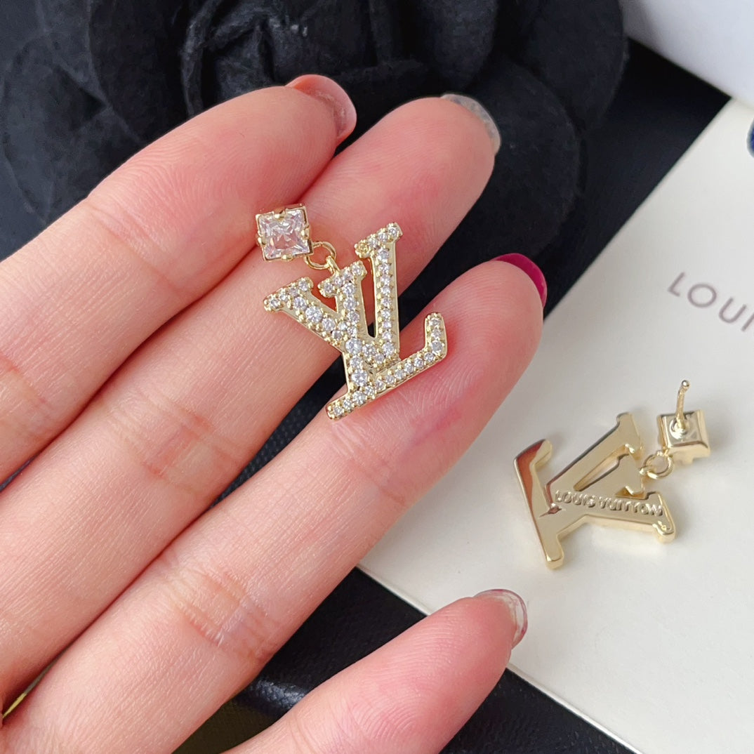 Women's Stylish And simple All-match Earrings