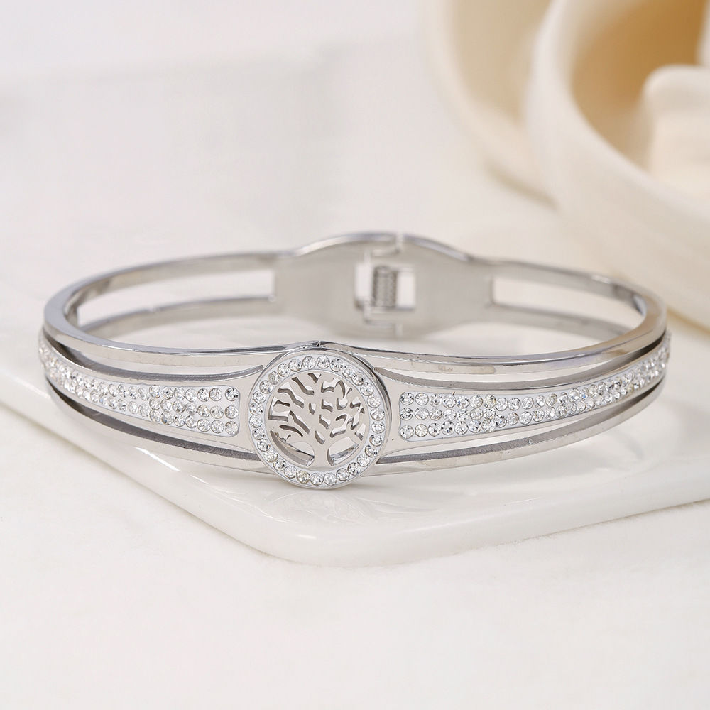 Fashionable Ladies' Guardian Heart Bracelet