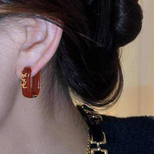 Fashionable red trendy elegant earrings