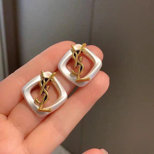 Women's trendy acrylicE arrings