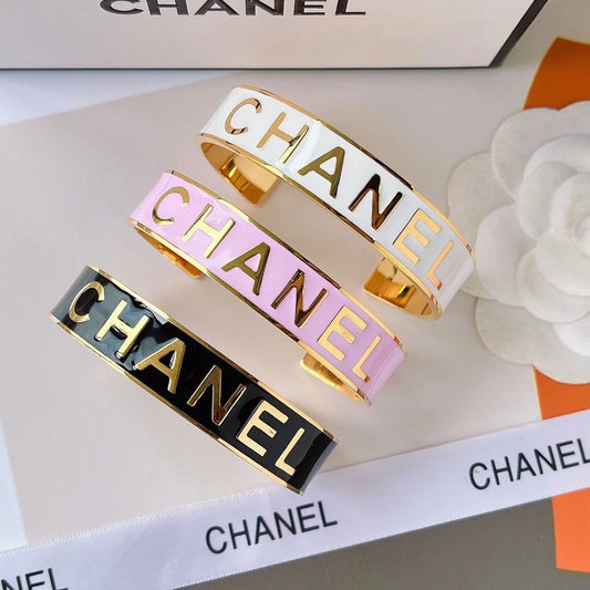 Women's Fashionable High-end Bracelets