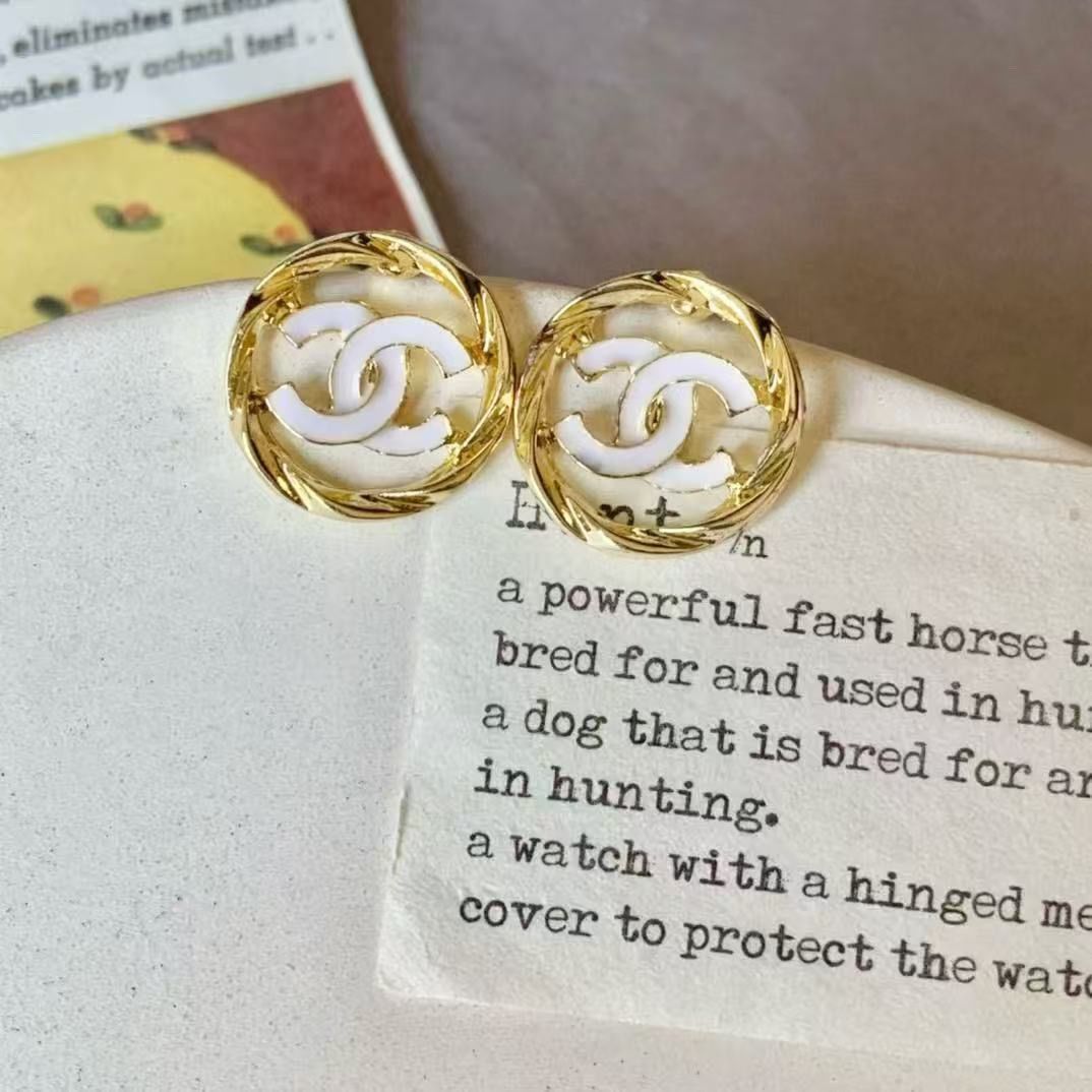 High-end, Elegant and Exquisite Women's Earrings