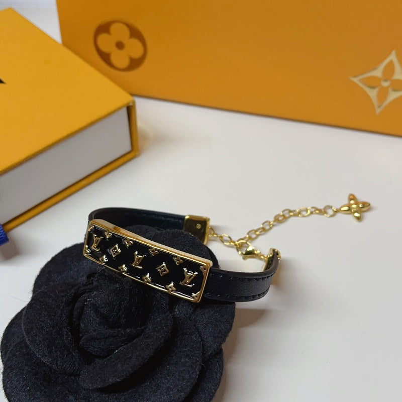 Summer luxury Fashion hot sale Women's titanium Steel Bracelet