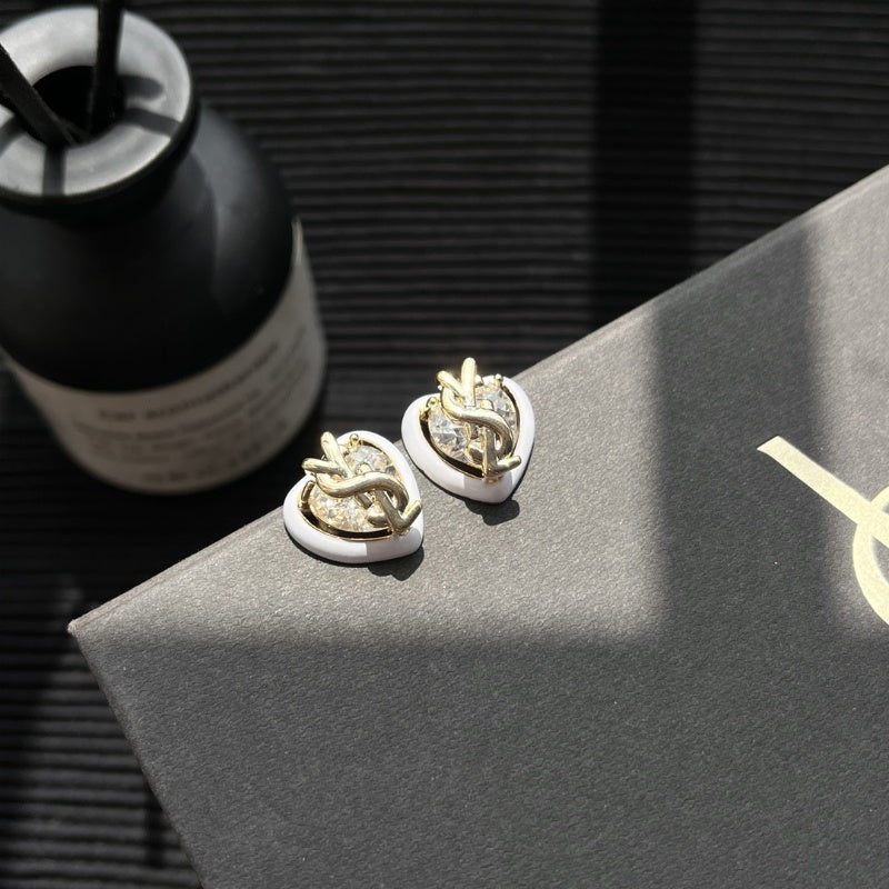 Simple, stylish And elegant Women's Earrings
