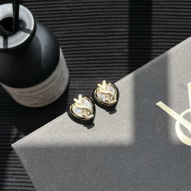 Simple, stylish And elegant Women's Earrings