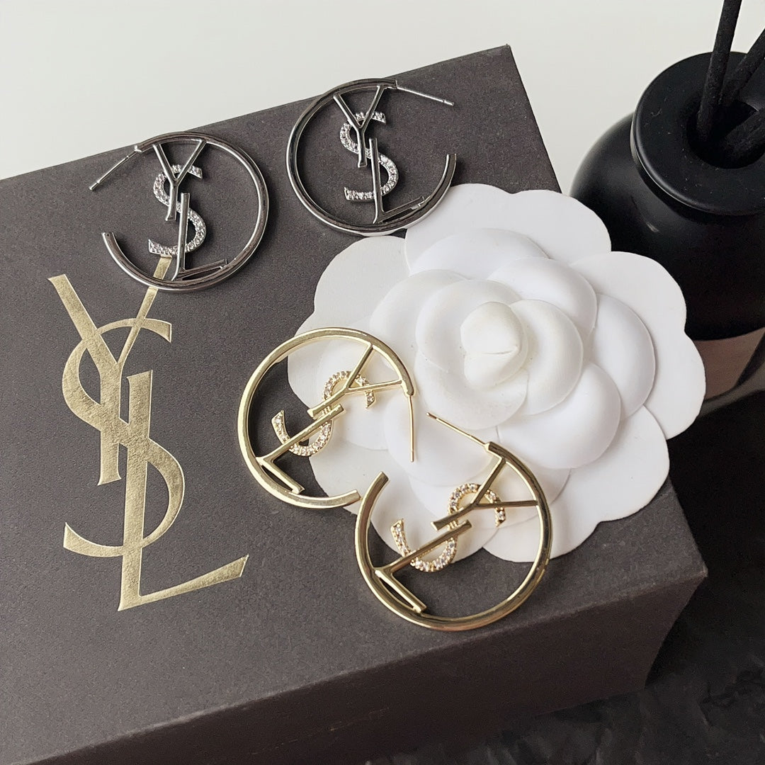 Women's Fashion Letter Earrings